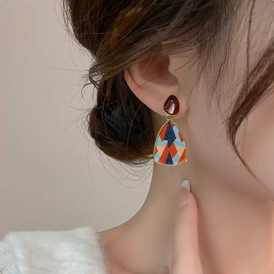 复古布艺撞色耳夹 Vintage Contrast Color Long Clip On Earring