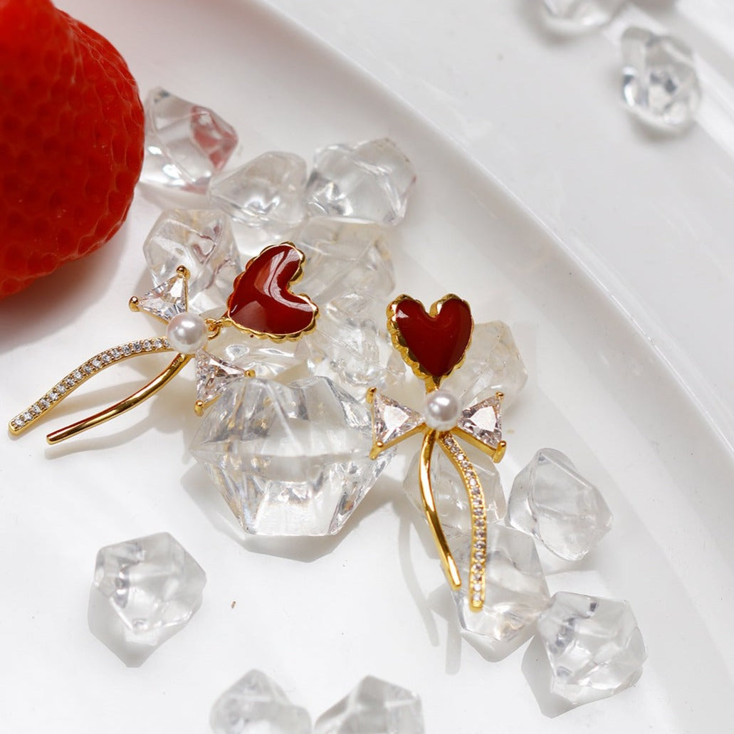 酒红告白气球爱心流苏耳夹 Clip On Earring