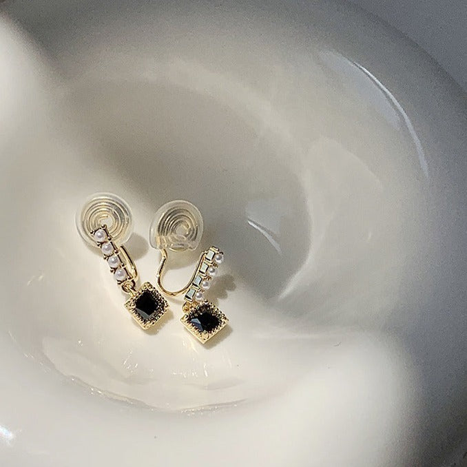 黑色方钻锆石通勤耳夹 Clip On Earring