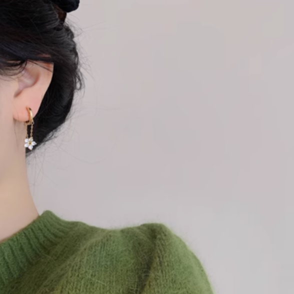 锆石花朵吊坠耳夹 Zircon Flower Drop Clip On Earring