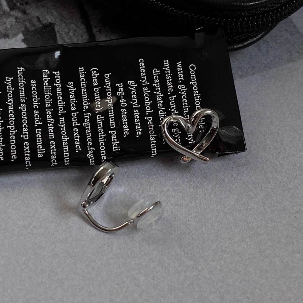 金/银镂空爱心简约耳夹 Clip On Earring