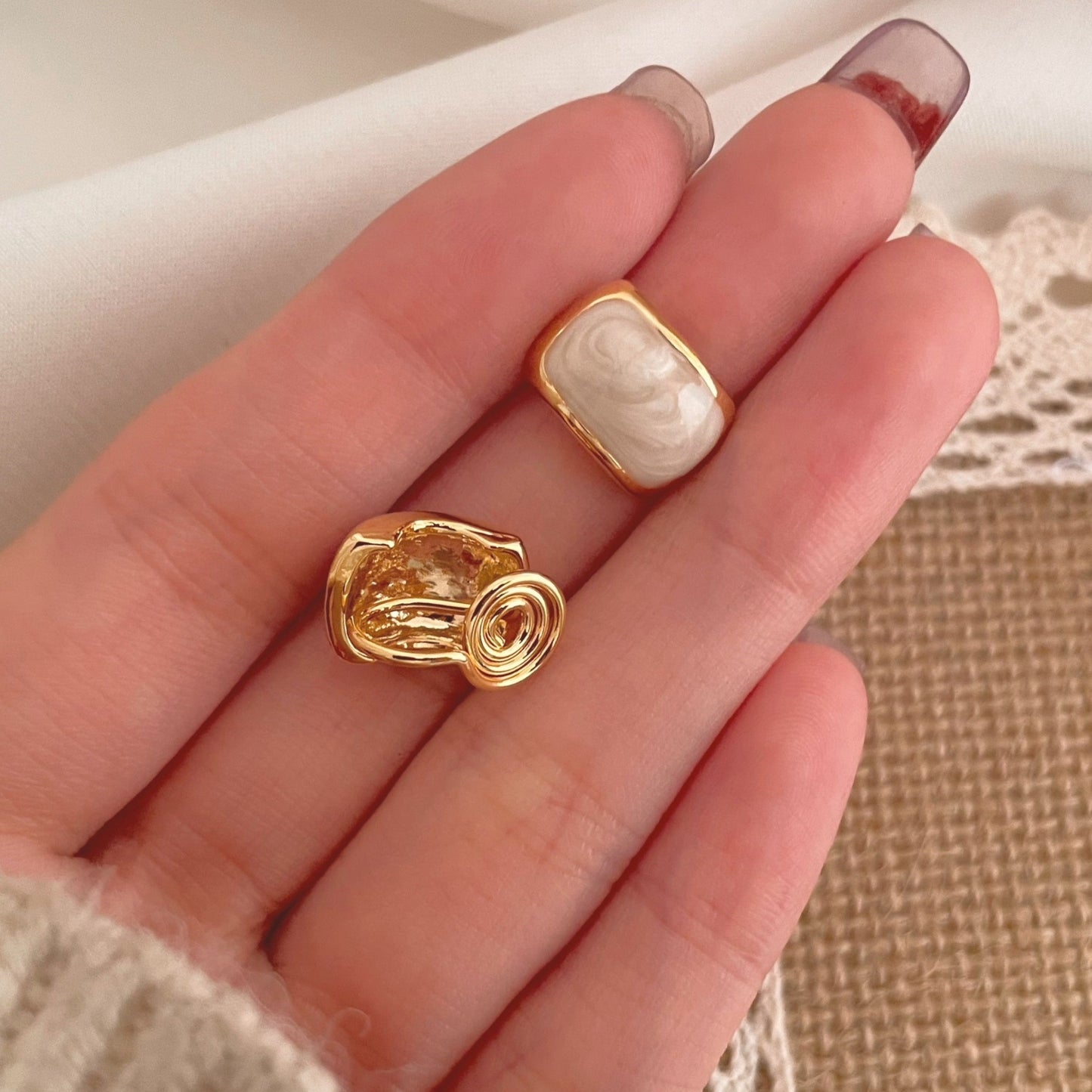 法式奶白弧形耳夹 Clip On Earring lp