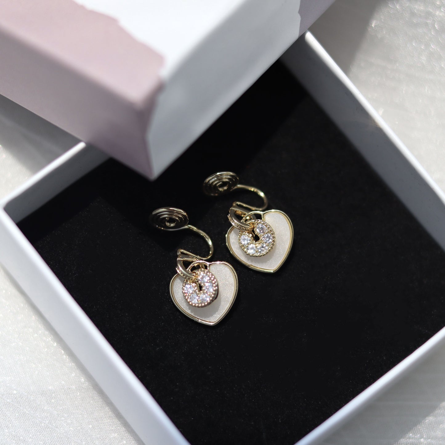 💖店主强推💖 贝母爱心高级感耳夹 Gold Zircon Heart Clip On Earring