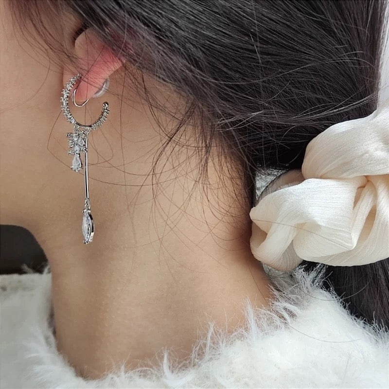 银色不对称超闪锆石耳夹 Asymmetric Clip On Earring