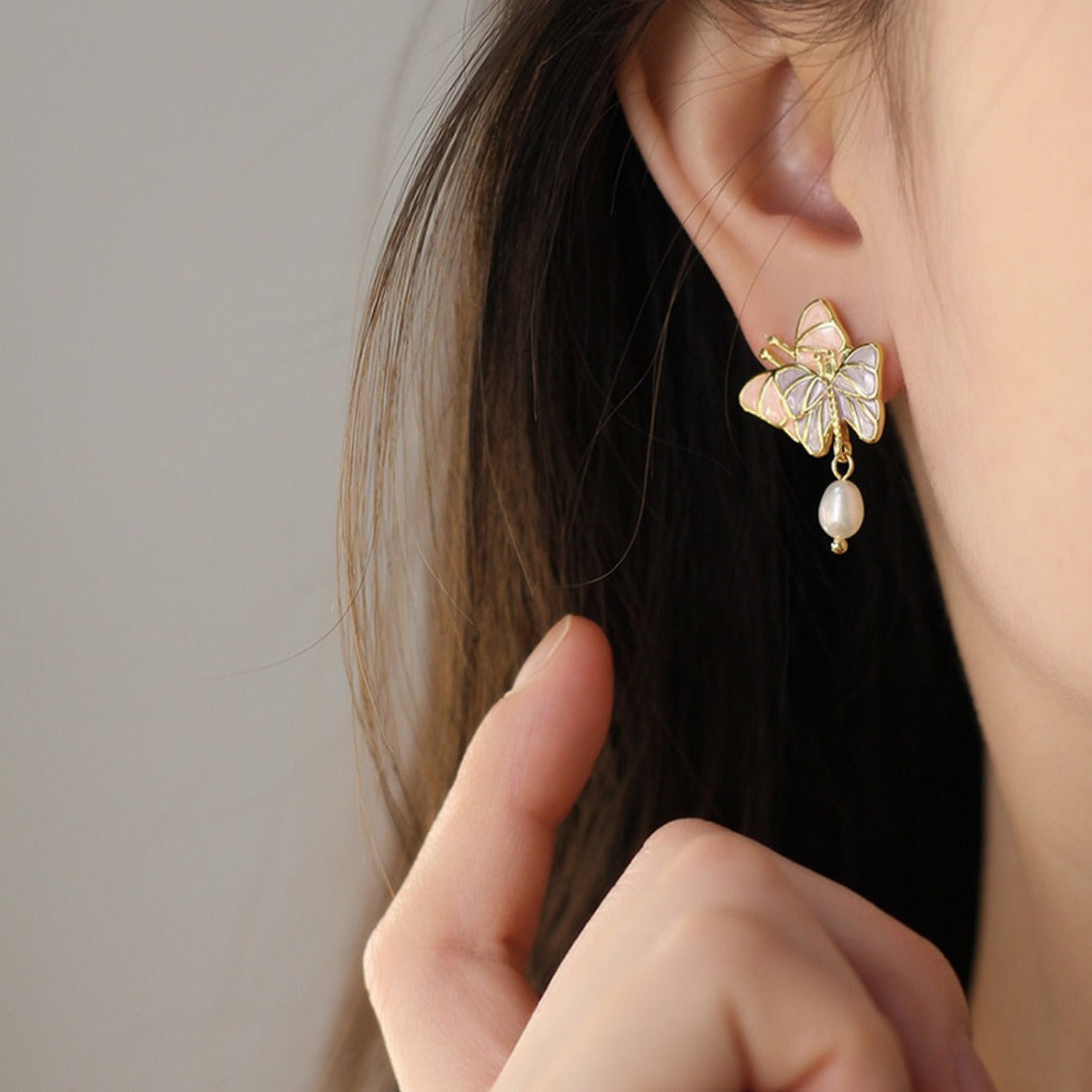 蝶入花间珍珠耳夹 Butterfly Pearl Clip On Earring