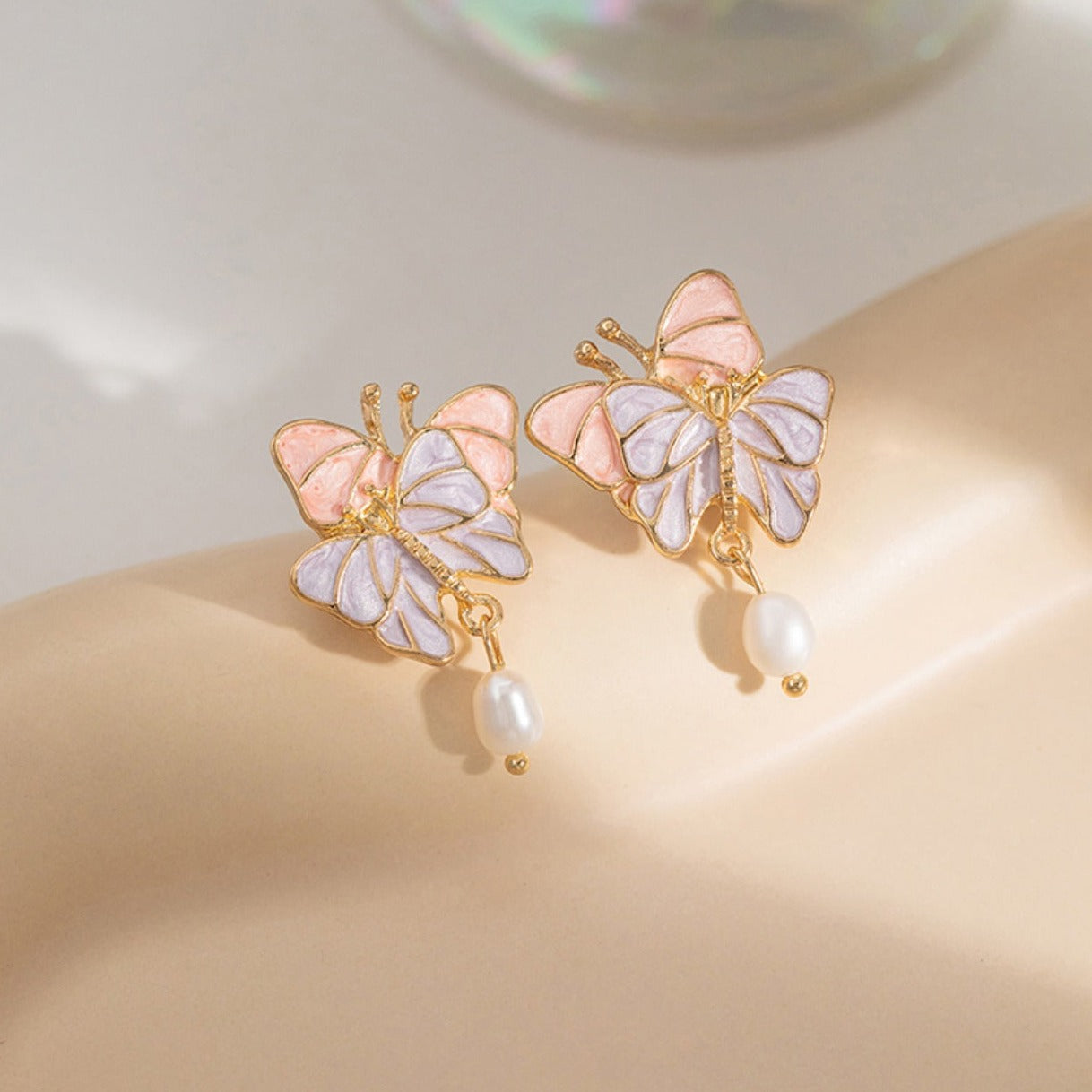 蝶入花间珍珠耳夹 Butterfly Pearl Clip On Earring