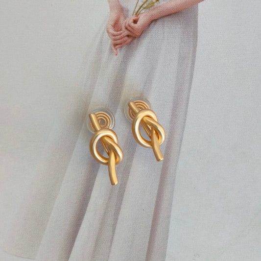 哑光极简打结耳夹 Gold Knotted Clip On Earring