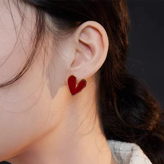 酒红曲面爱心耳夹 Burgundy Heart Clip On Earring