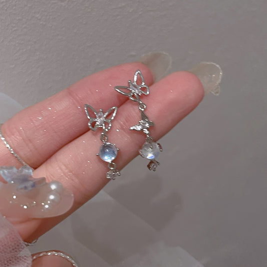 不对称蝴蝶流苏耳夹 Asymmetric Clip On Earring