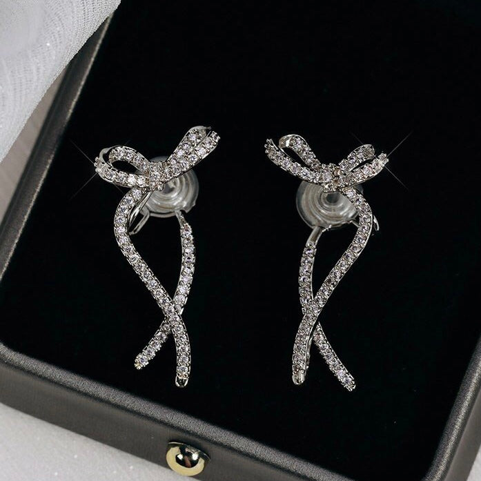 蝴蝶结丝带耳夹 Silver Bow Zircon Clip On Earring