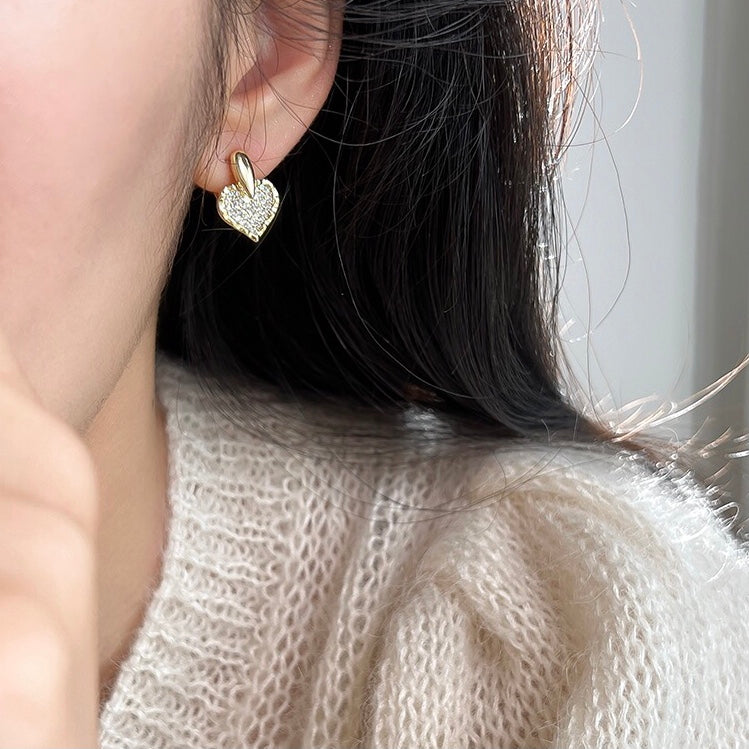 不对称爱心耳夹 Clip On Earring