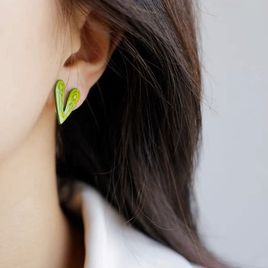 小众个性绿色爱心耳夹 Clip On Earring