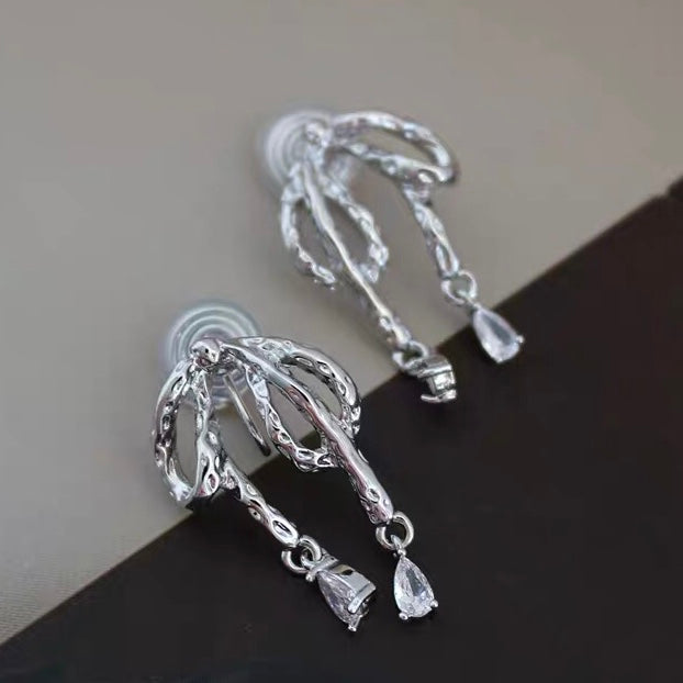 Silver Bow Zircon Clip On Earring 银色液态蝴蝶结耳夹